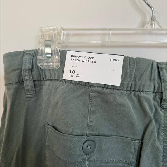 NWT American Eagle Outfitters Dreamy Drape Baggy Mid-Rise Wide Leg Cargo Pants - Picture 7 of 8